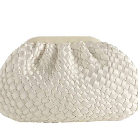 NEW SHIRALEAH women's medium woven clutch in white - Picture 2 of 2
